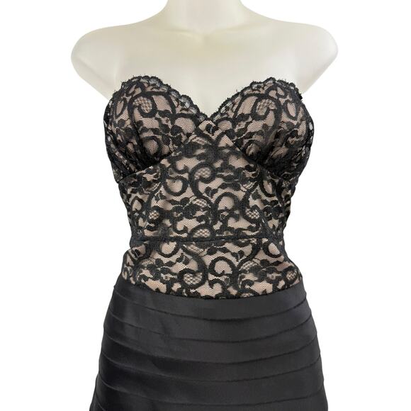 BCBGMaxAzria Dresses & Skirts - Y2K BCBGMAXAZRIA black lace corset dress